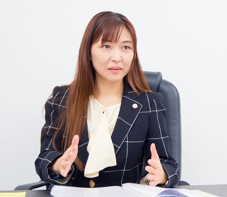 弁護士の先生の写真