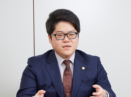 弁護士