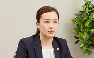 横浜法律事務所 所長 弁護士 伊東 香織