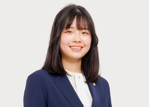 横浜法律事務所 弁護士 奥本 彩花